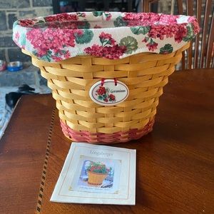 Longaberger 2002 May Series Geranium Basket ( Family Signature )